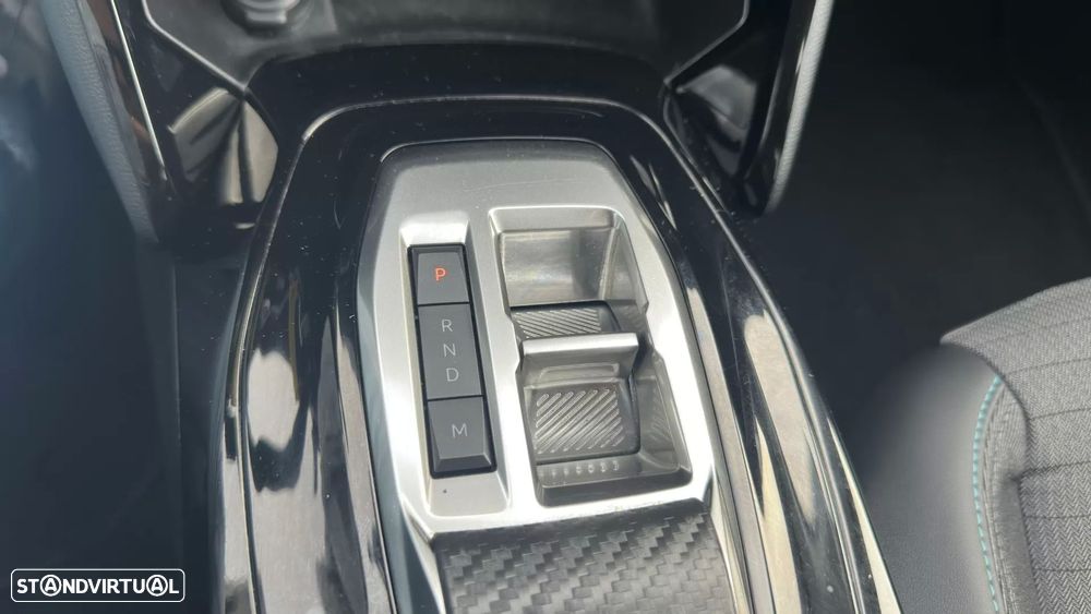 Peugeot 208 1.2 PureTech Allure EAT8 - 19