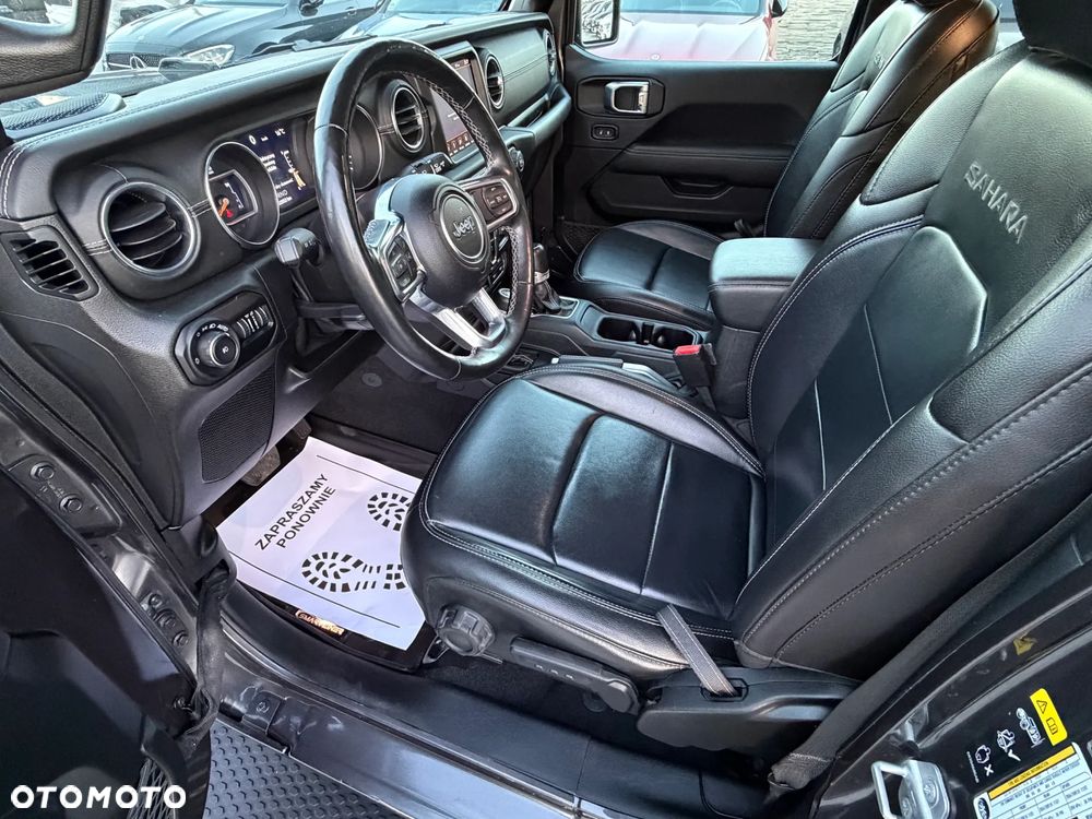 Jeep Wrangler 3.6 Unlim Sahara - 24