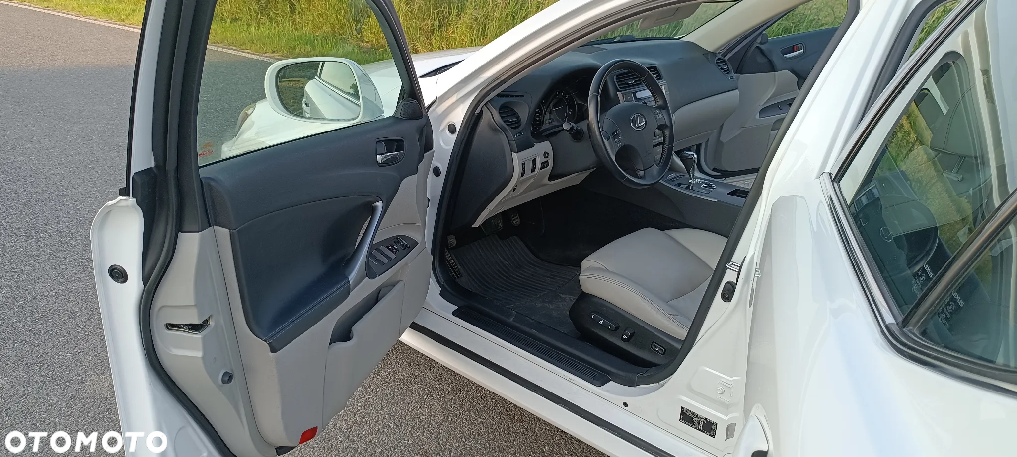 Lexus IS 250 Prestige - 10