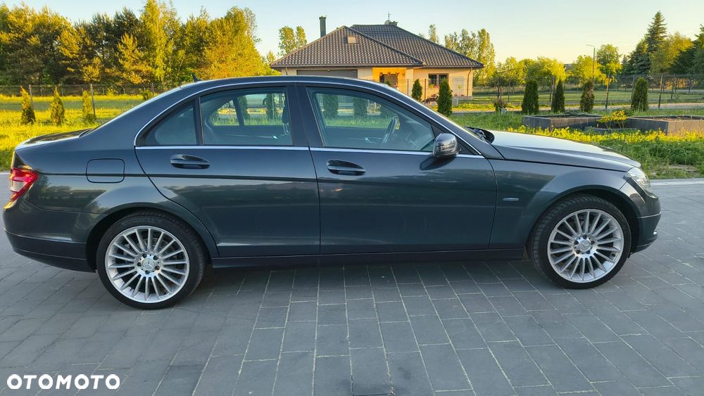 Mercedes-Benz Klasa C 180 Kompressor Automatik BlueEFFICIENCY - 2