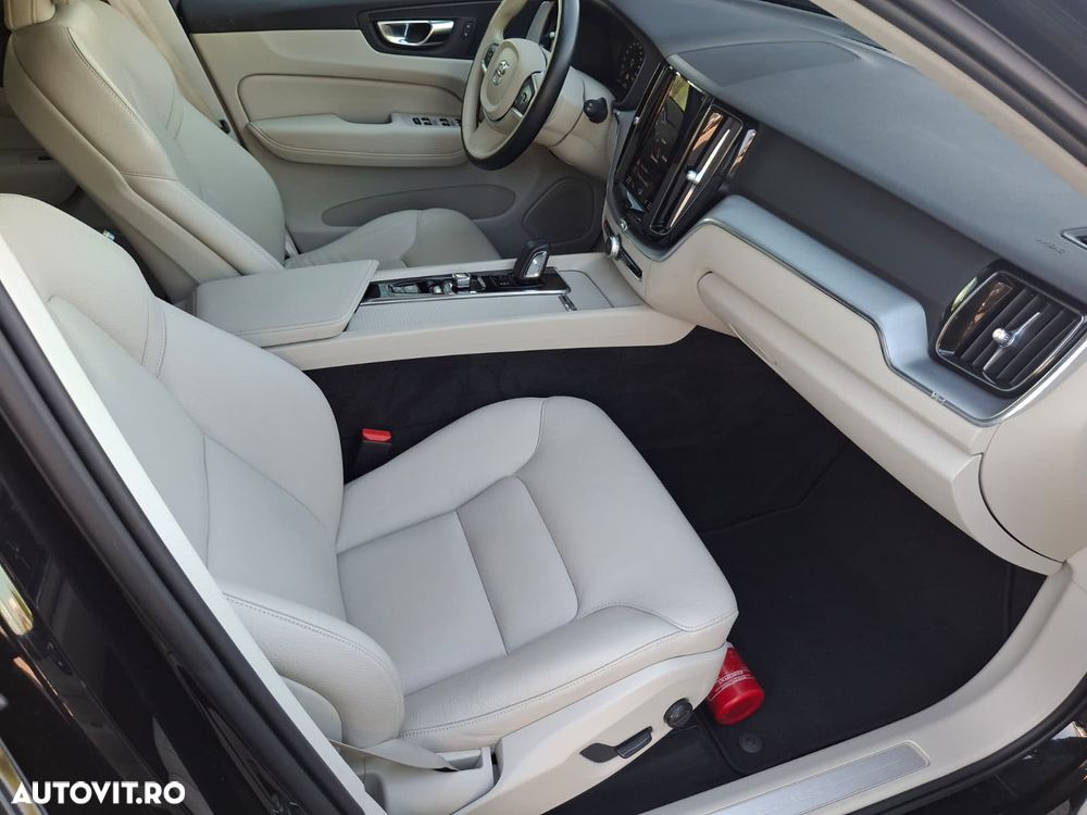 Volvo XC 60 T6 AWD Recharge Geartronic Inscription - 12