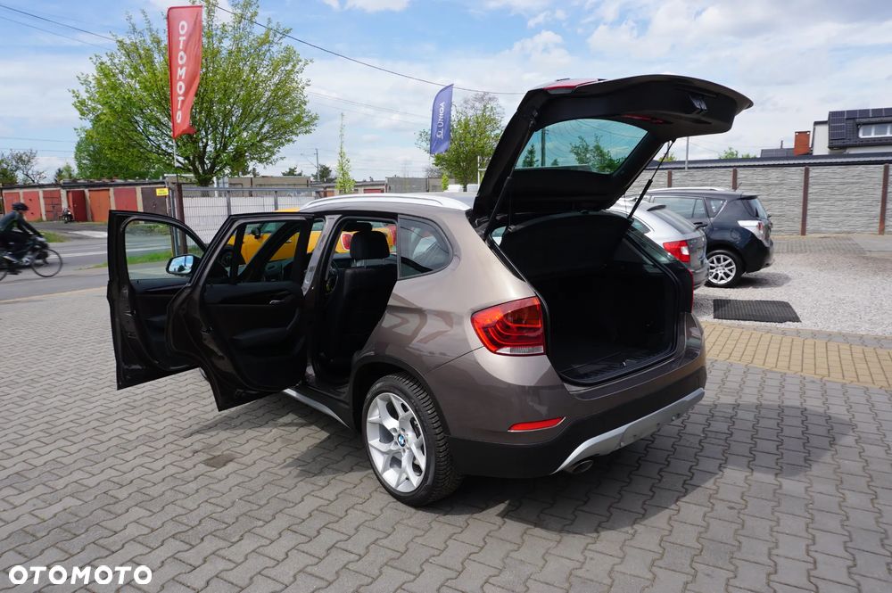 BMW X1 xDrive18d Sport Line - 13
