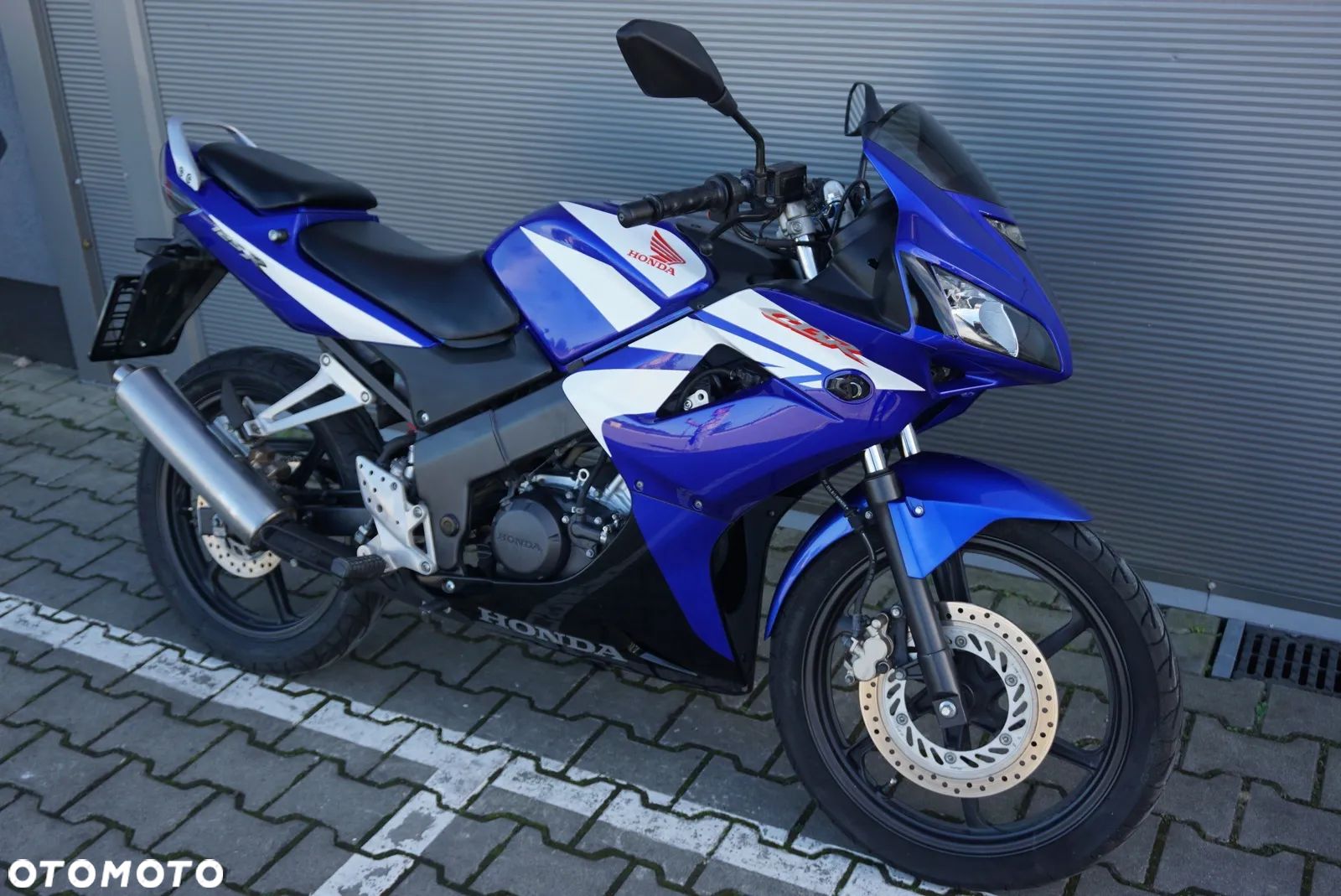 Honda CBR - 1