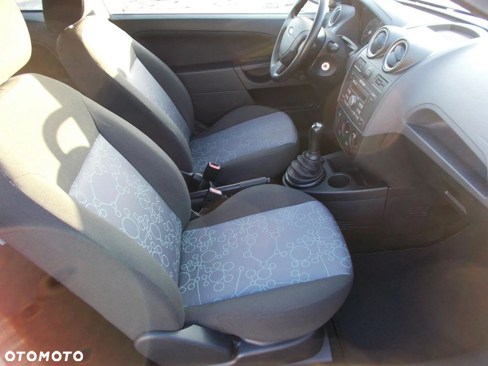 Ford Fiesta 1.3 Style - 11