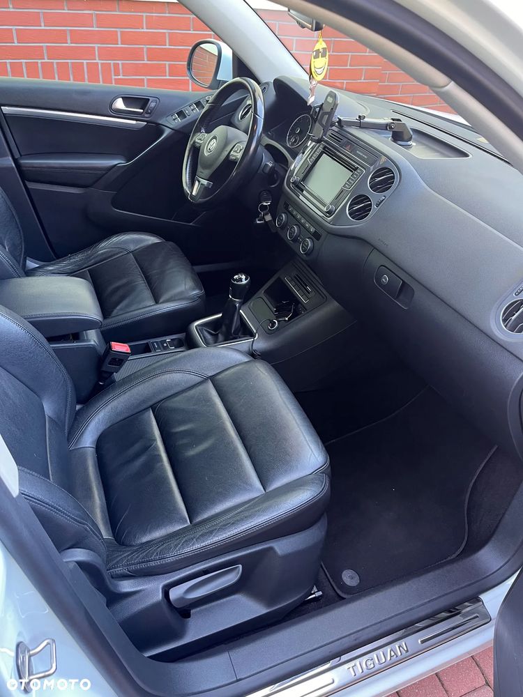 Volkswagen Tiguan 2.0 TDI DPF 4Motion BlueMotion Technology Exclusive - 10