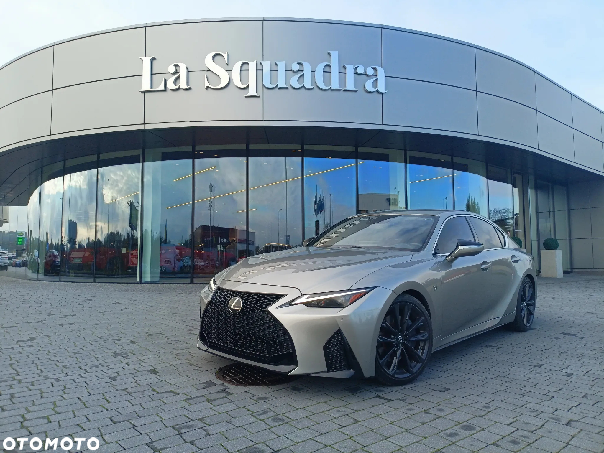 Lexus IS - 30