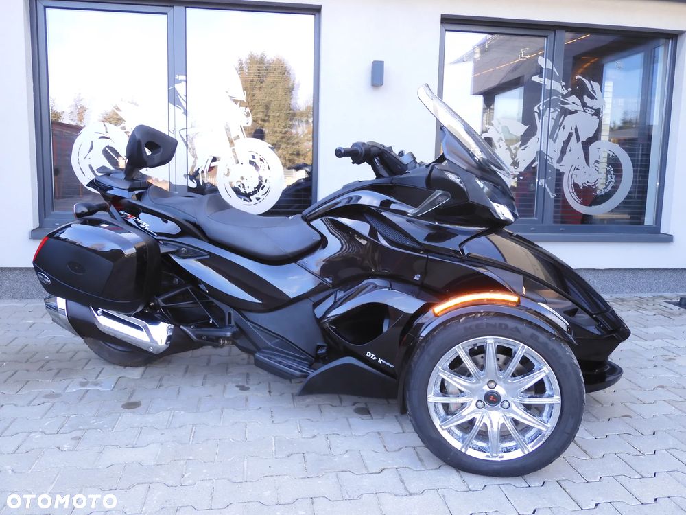 Can-Am Spyder - 20