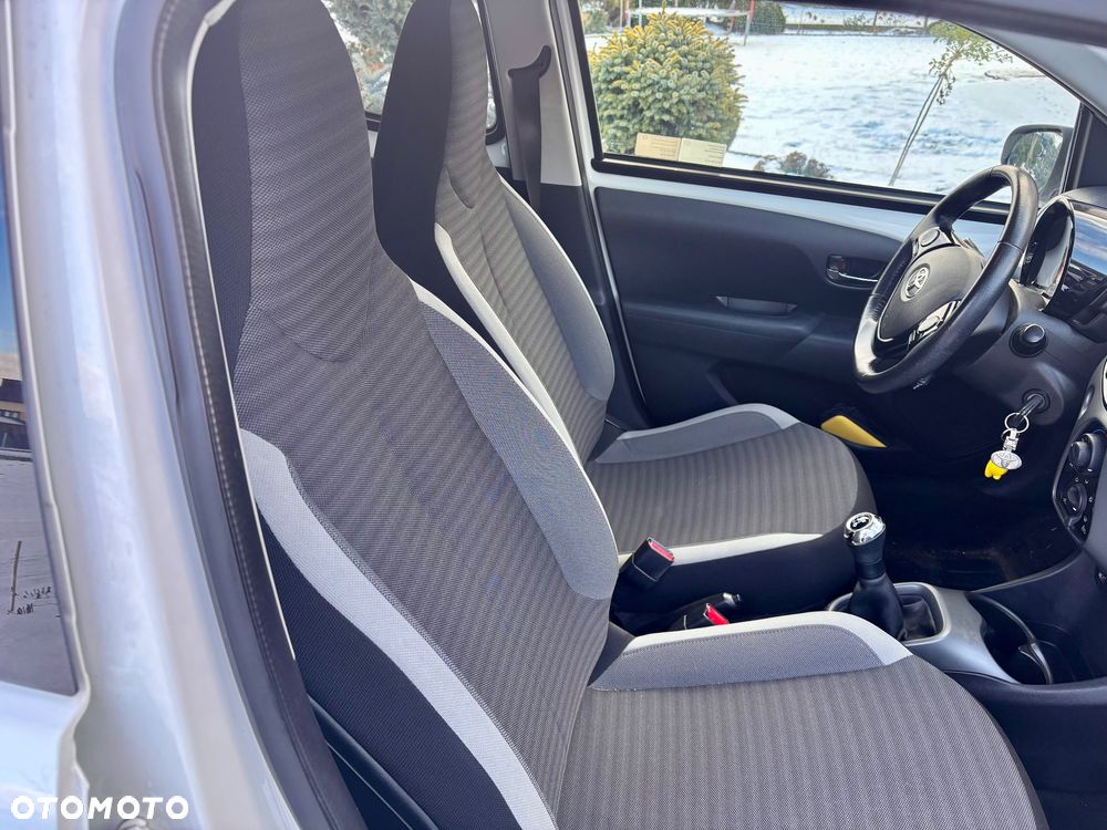 Toyota Aygo x-play - 7
