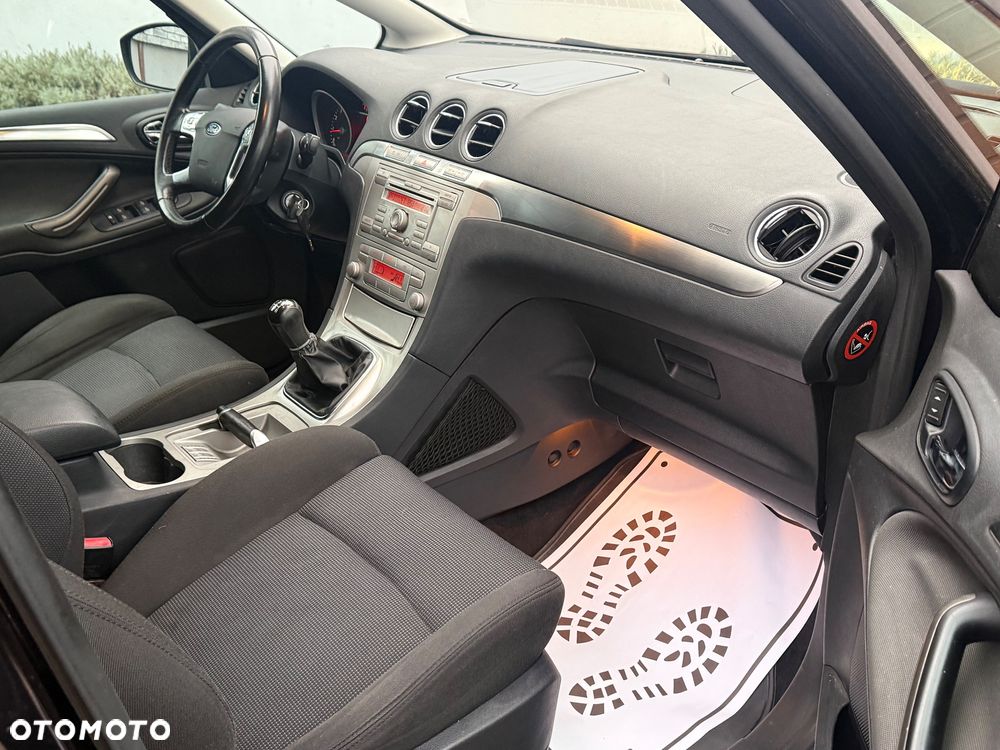 Ford S-Max 2.0 Titanium - 13