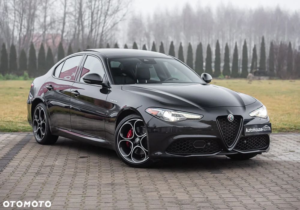 Alfa Romeo Giulia 2.0 Turbo 16V AT8-Q4 Veloce - 2