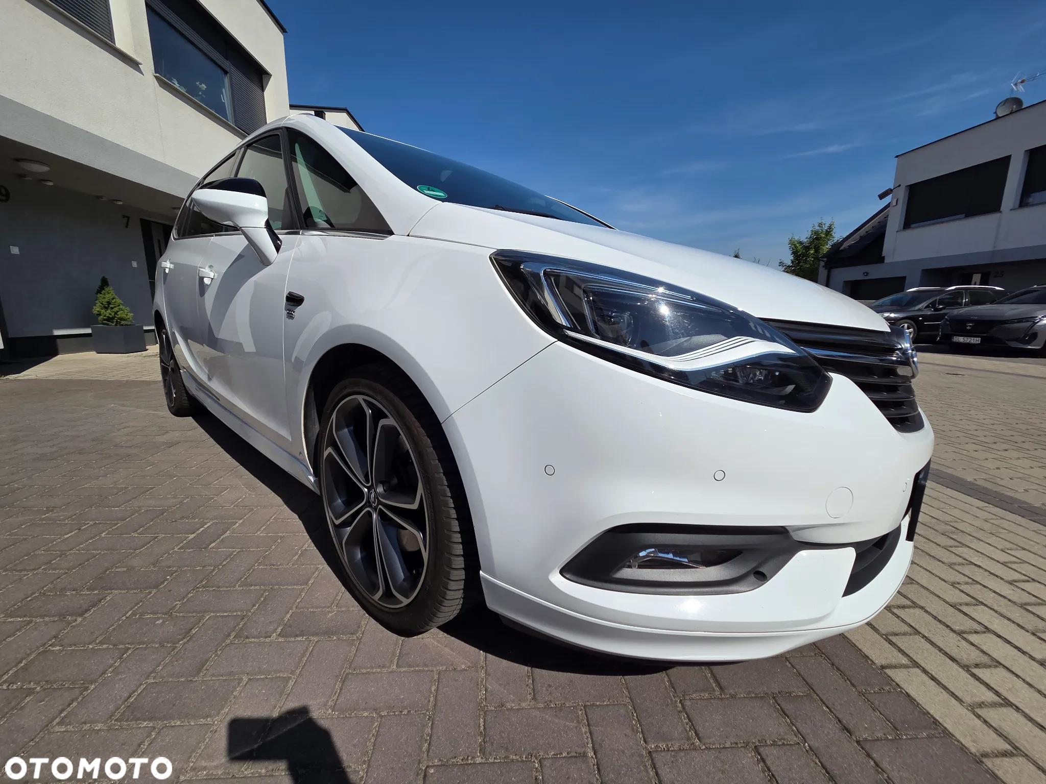 Opel Zafira Tourer 1.6 SIDI Turbo Innovation - 9