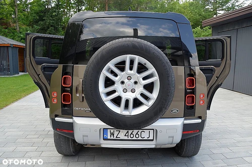 Land Rover Defender 2.0 D240 S - 26