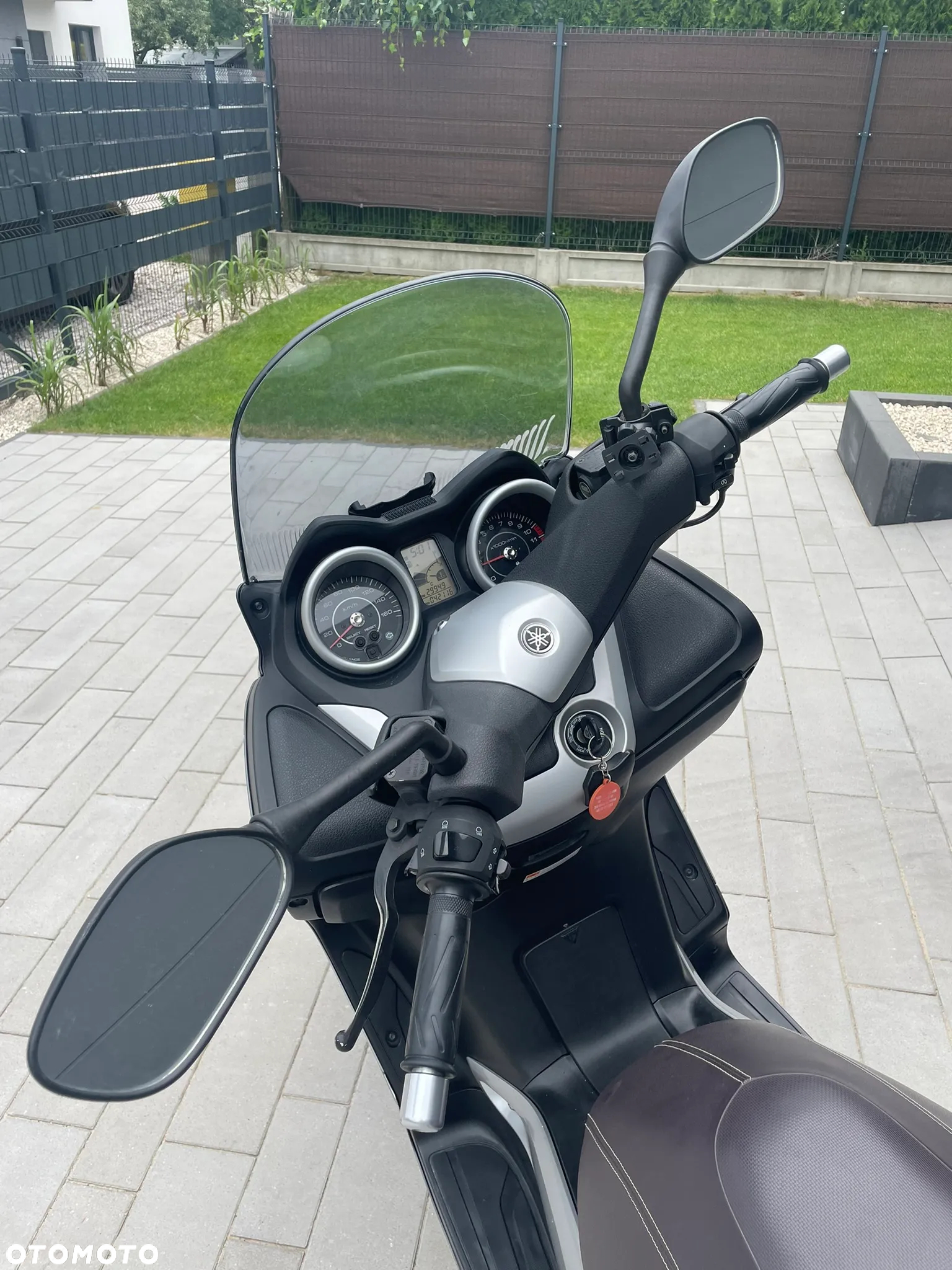 Yamaha X-max - 7