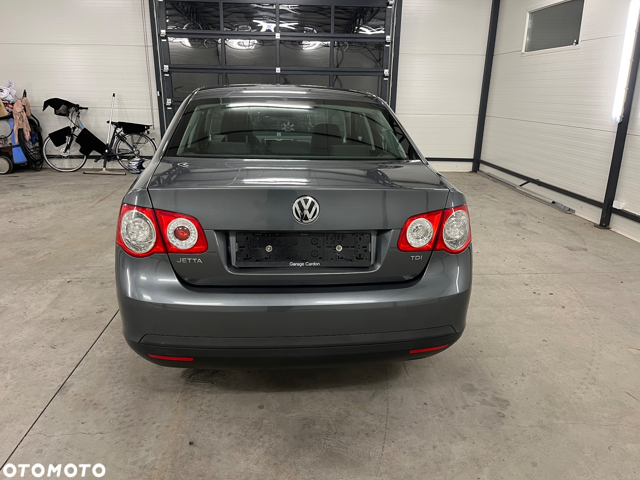 Volkswagen Jetta 1.9 TDI Comfortline - 6