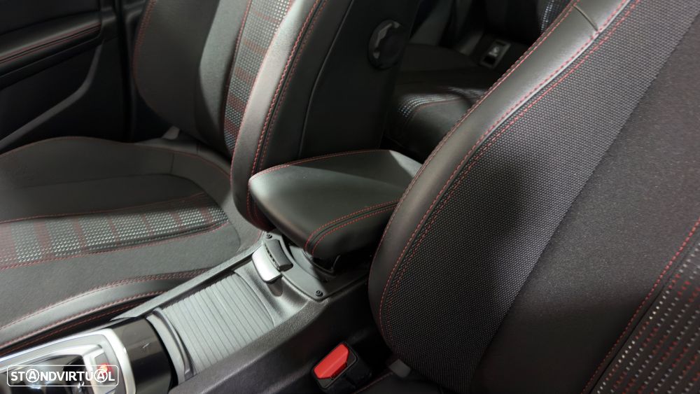 Peugeot 308 PureTech 130 GPF Stop & Start GT - 32