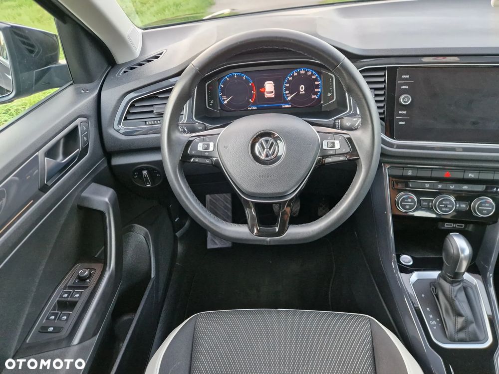 Volkswagen T-Roc - 17