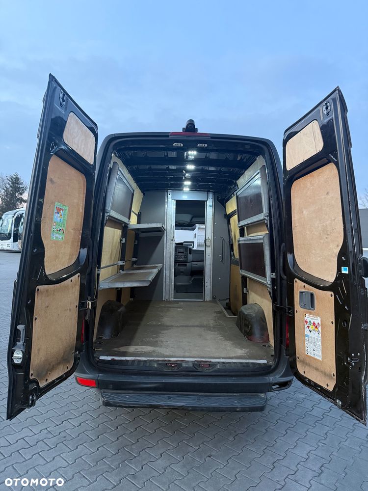 Mercedes-Benz Sprinter - 13
