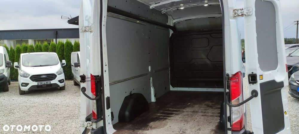 Ford Transit - 19