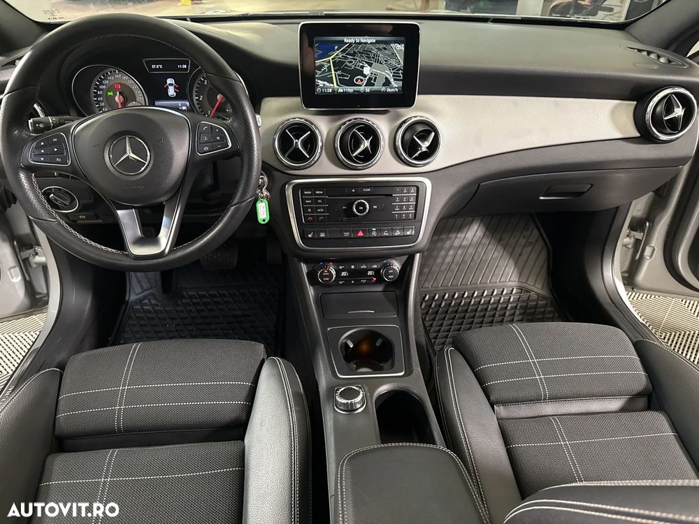 Mercedes-Benz GLA 220 d Aut. - 10