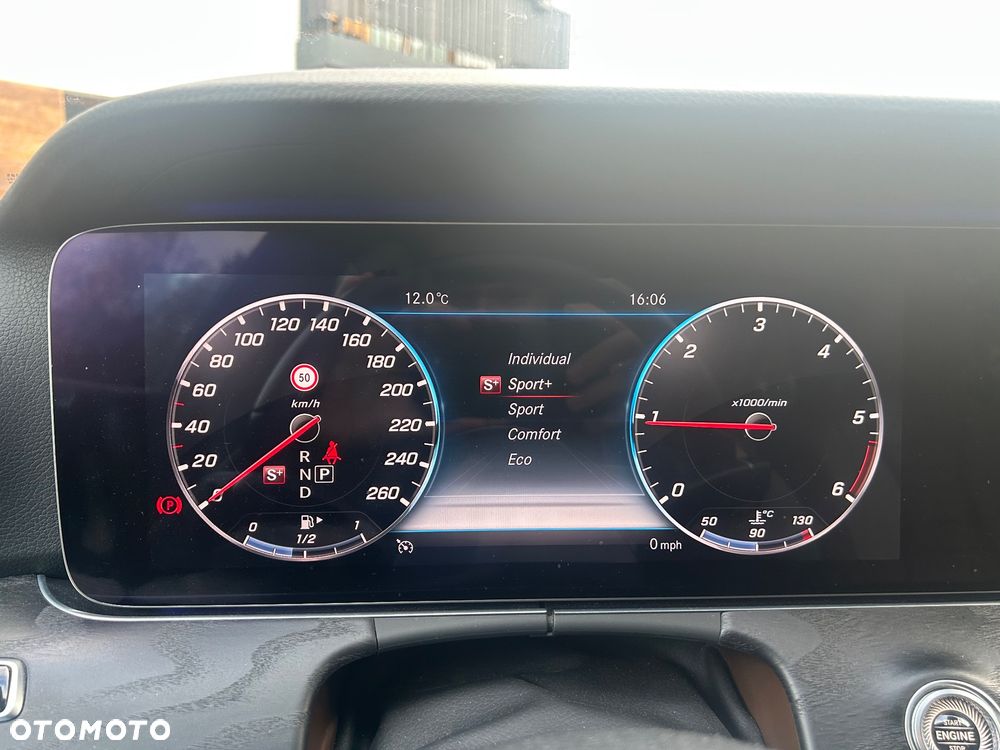 Mercedes-Benz Klasa E 220 d T 9G-TRONIC - 20