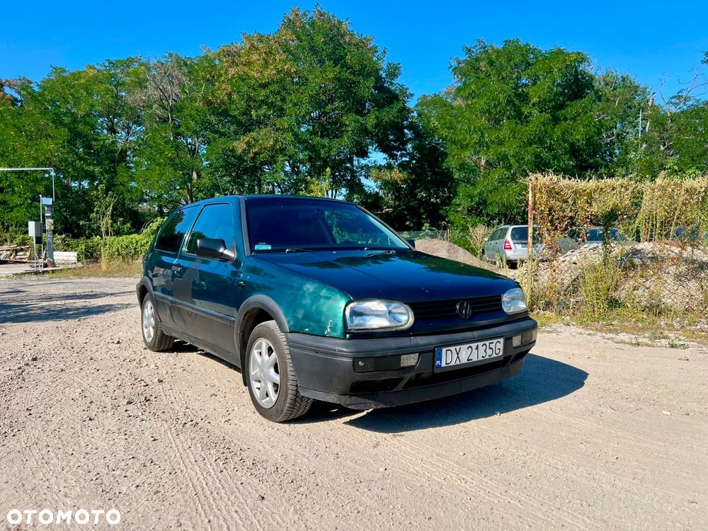 Volkswagen Golf 1.6 CL - 1