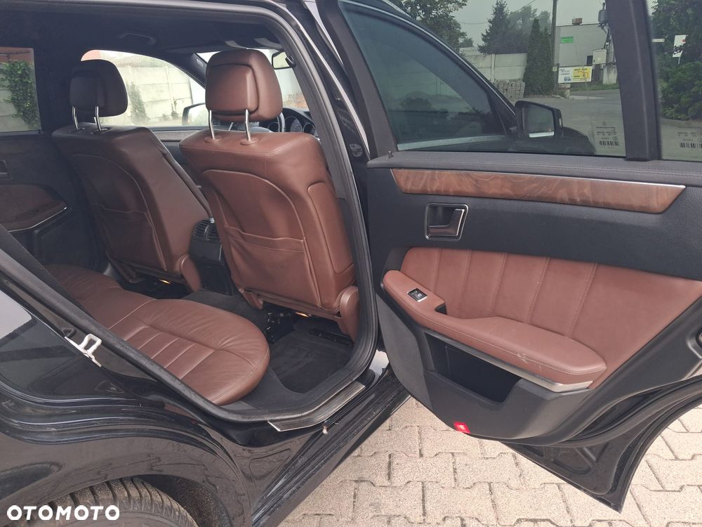 Mercedes-Benz Klasa E - 28