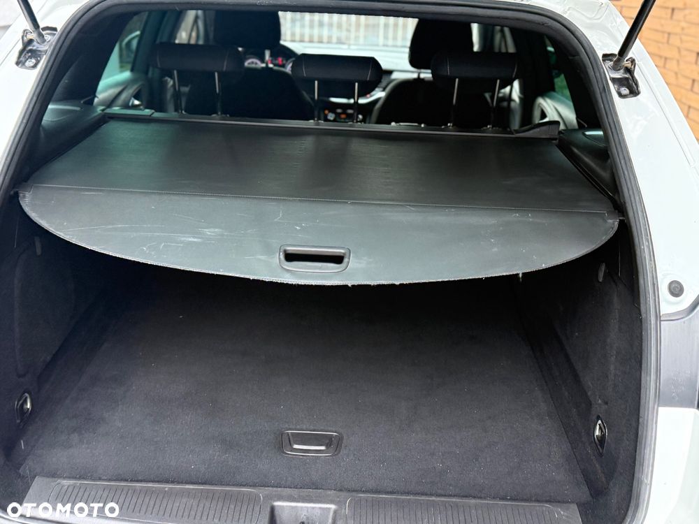 Opel Astra 1.4 Turbo Innovation - 32