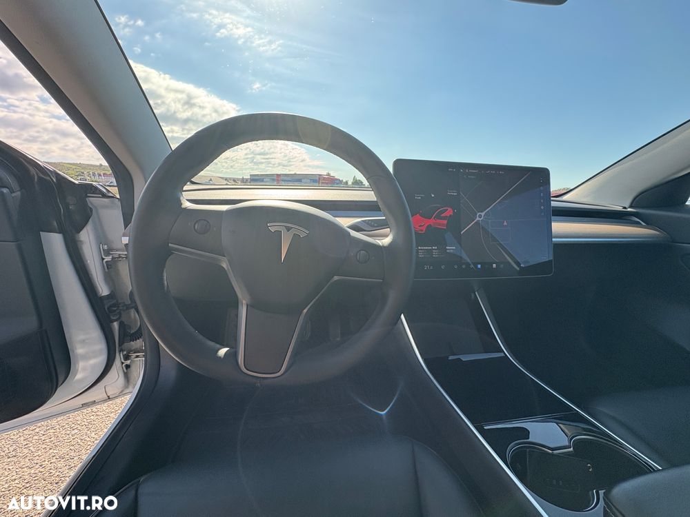Tesla Model 3 Standard Reichweite Plus Hinterradantrieb - 10