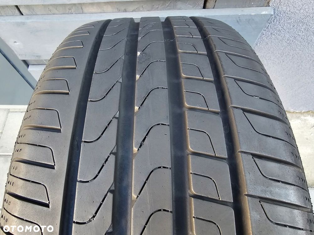 Pirelli Cinturato P7 235/40R19 96 W - 3