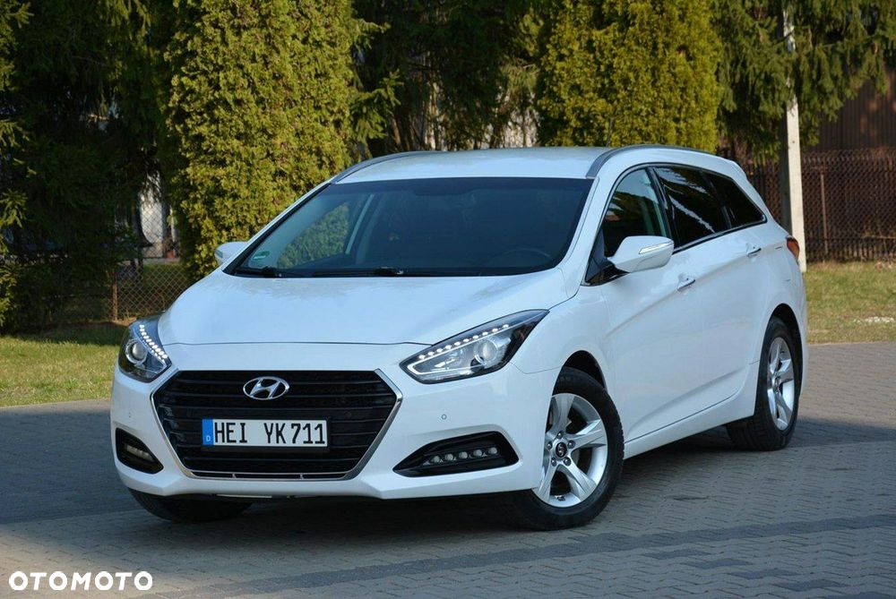 Hyundai i40 1.7 CRDi Comfort DCT - 2
