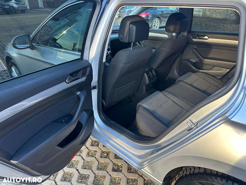 Volkswagen Passat 2.0 TDI SCR Business - 18