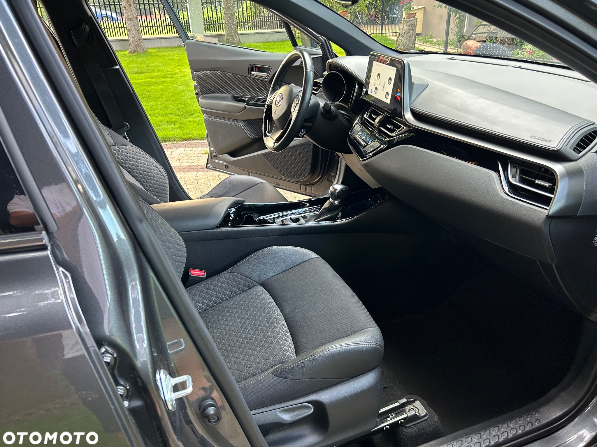 Toyota C-HR 2.0 Hybrid Style - 28