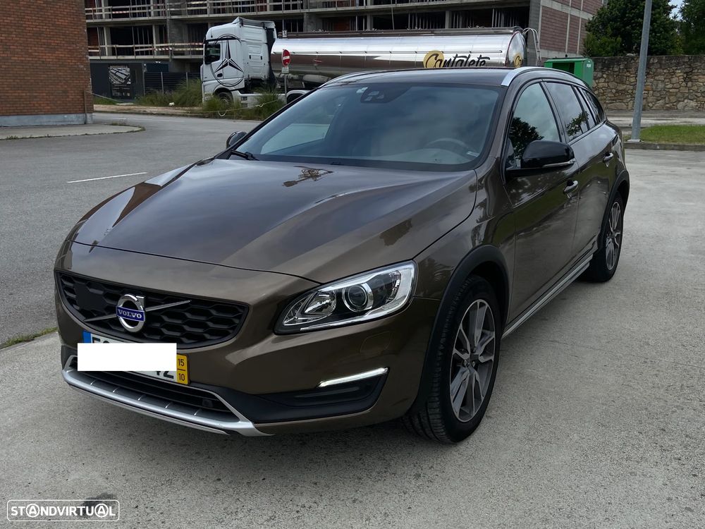 Volvo V60 Cross Country 2.0 D3 Summum Geartronic - 1