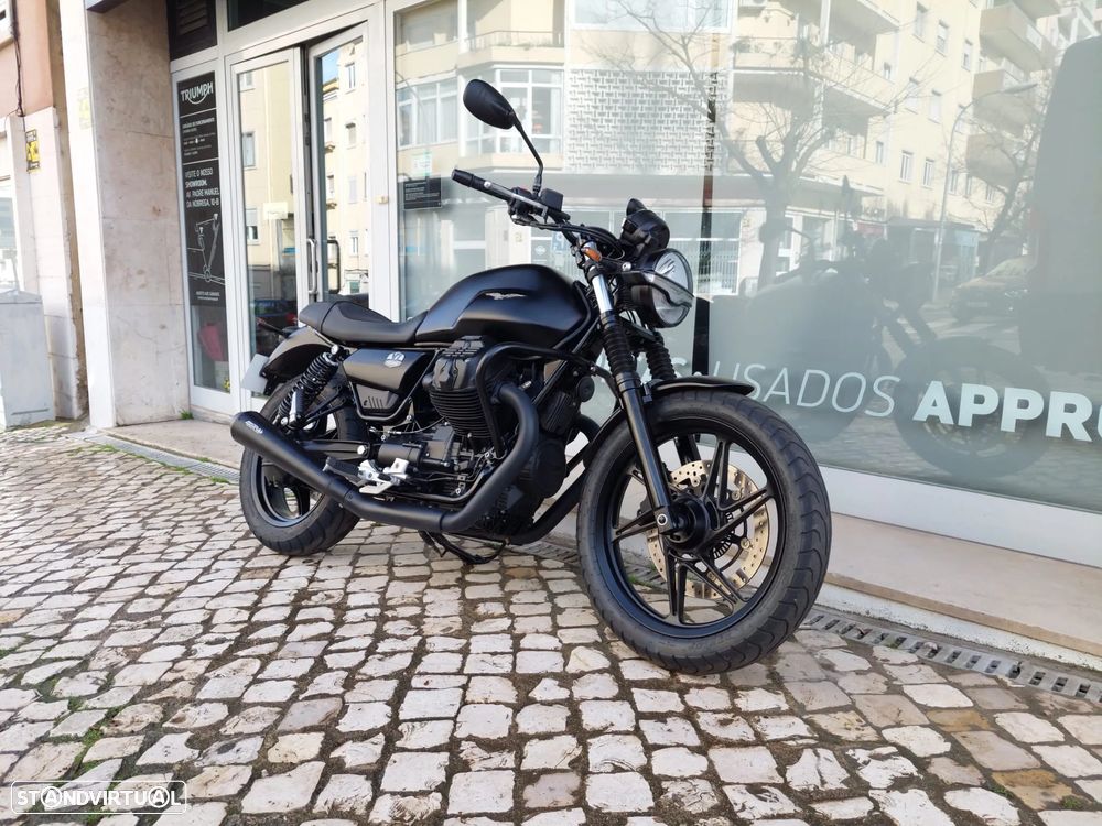 Moto Guzzi V7 STONE - 4