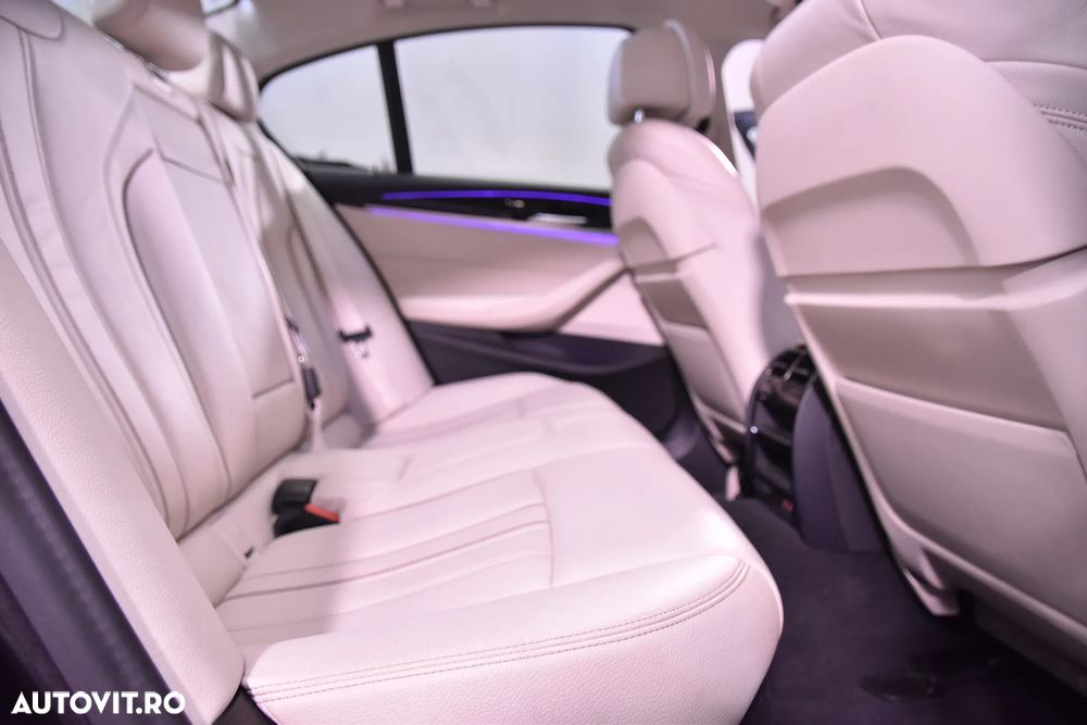 BMW Seria 5 520i Aut. - 12