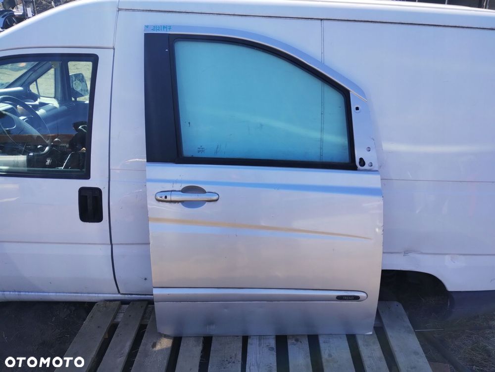 Mercedes Vito Drzwi Prawe Przód