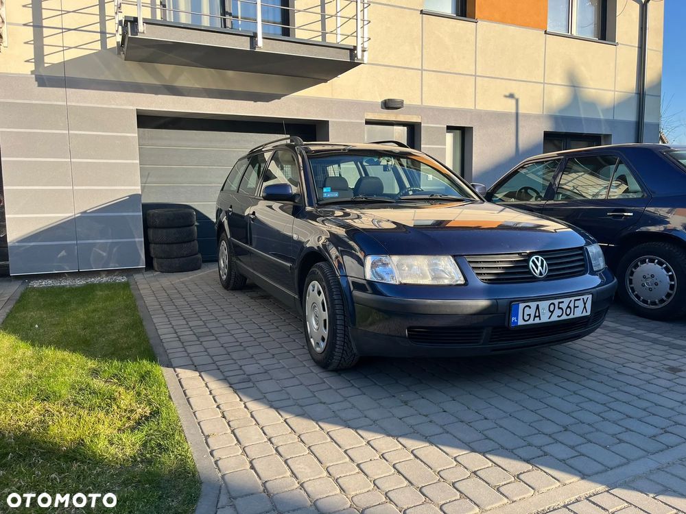 Volkswagen Passat 1.9 TDI CL - 1