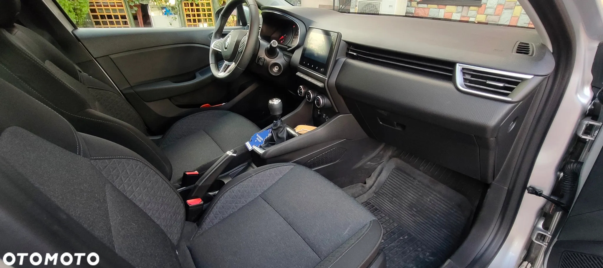 Renault Clio - 11