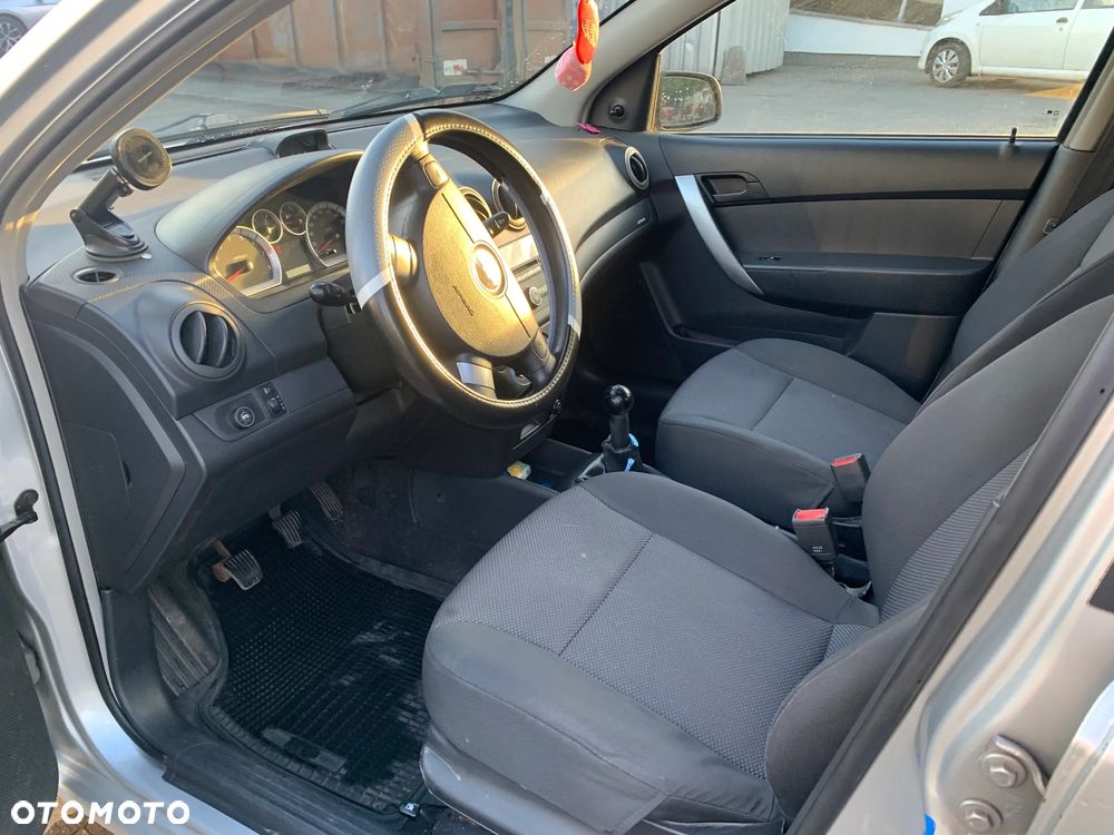 Chevrolet Aveo 1.2 16V Base / Classic - 5