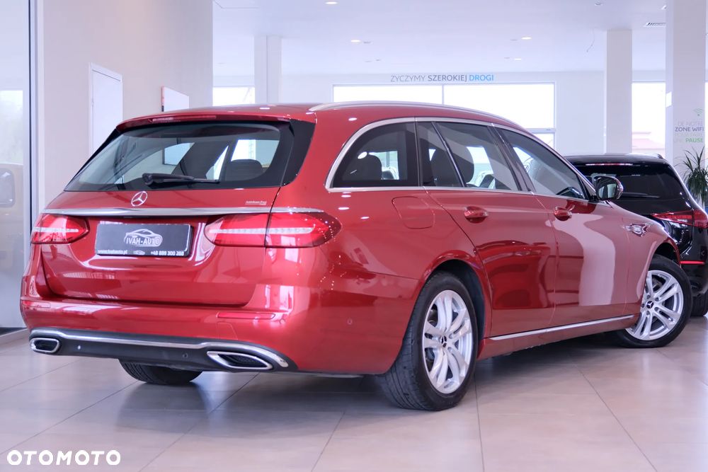 Mercedes-Benz Klasa E 220 d T 9G-TRONIC Avantgarde - 13