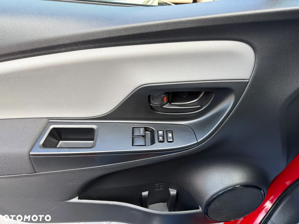 Toyota Yaris 1.0 Active EU6 - 10