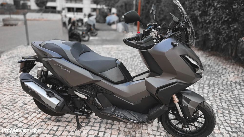 Honda ADV 350A - 5