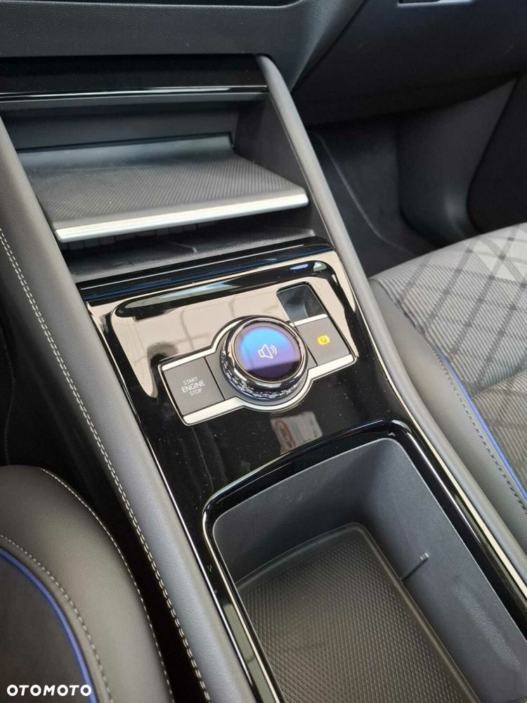 Volkswagen Tiguan - 25