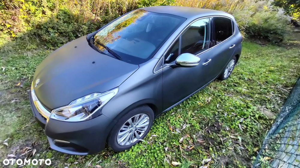 Peugeot 208 2016 photo 3