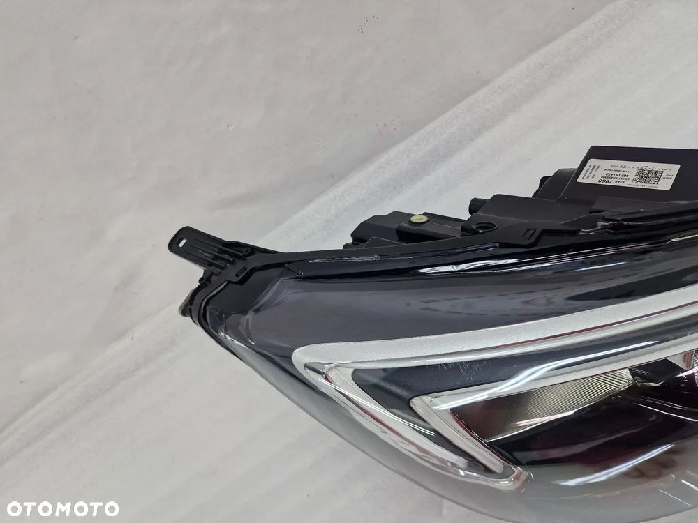 OPEL CROSSLAND X 17- PRAWA LAMPA PRZEDNIA PRZÓD ZWYKŁA + LED , NR 13467968 , NR AUKCJI LPP16 - 5