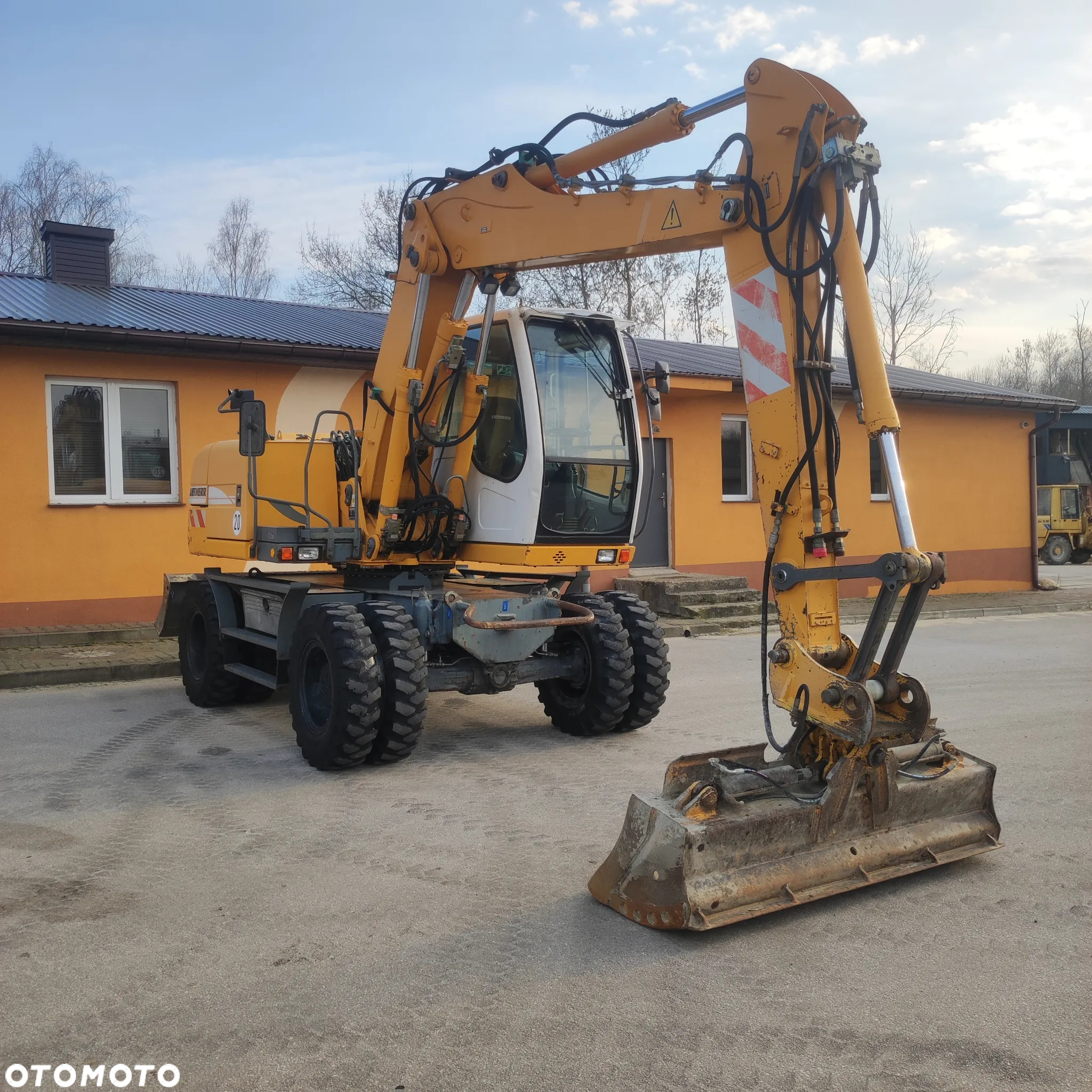 Liebherr 312 - 2