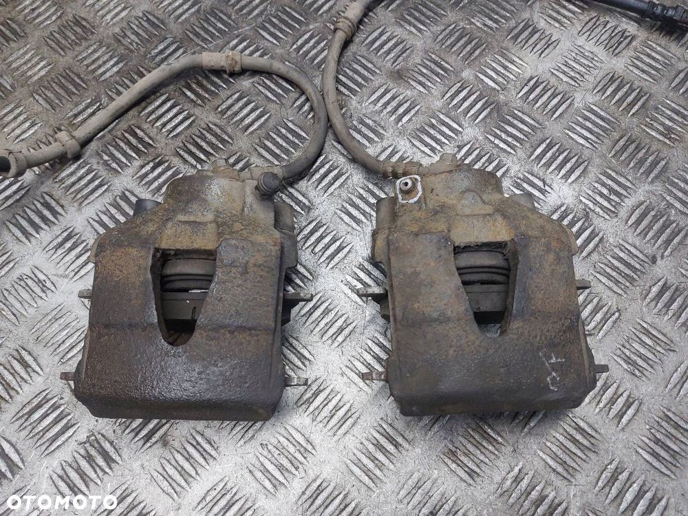 TARCZE HAMULCOWE PRZÓD + KLOCKI + ZACISKI SKODA FABIA I 1.2 6V - 7