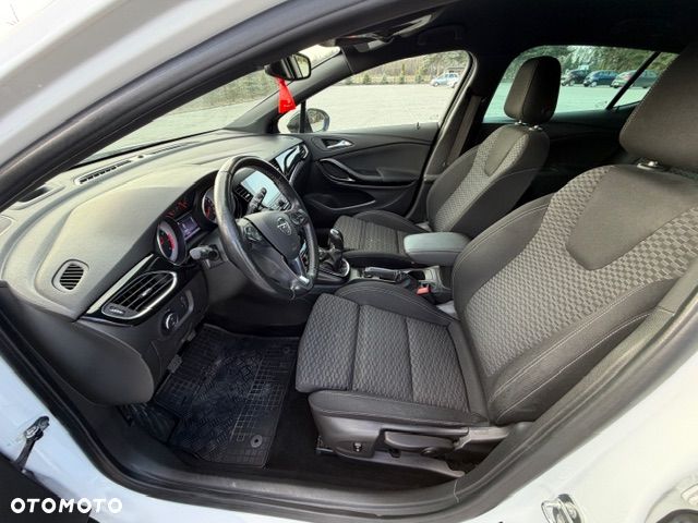Opel Astra 1.4 T Dynamic - 6