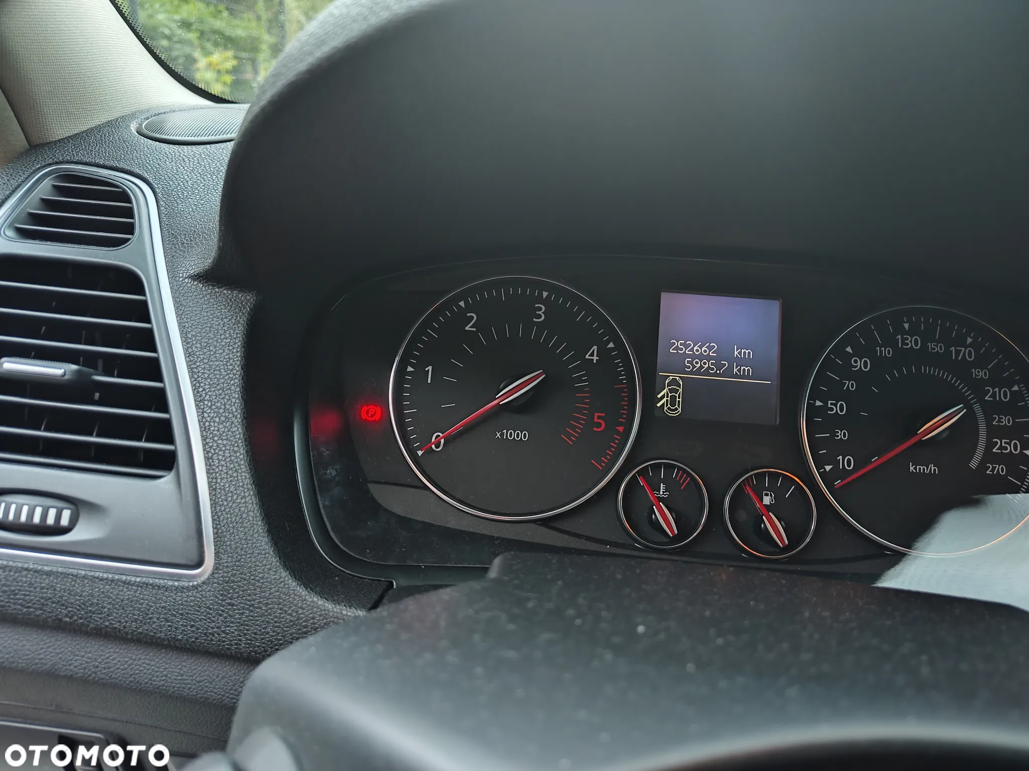 Renault Laguna 2.0 dCi Bose Edition - 6