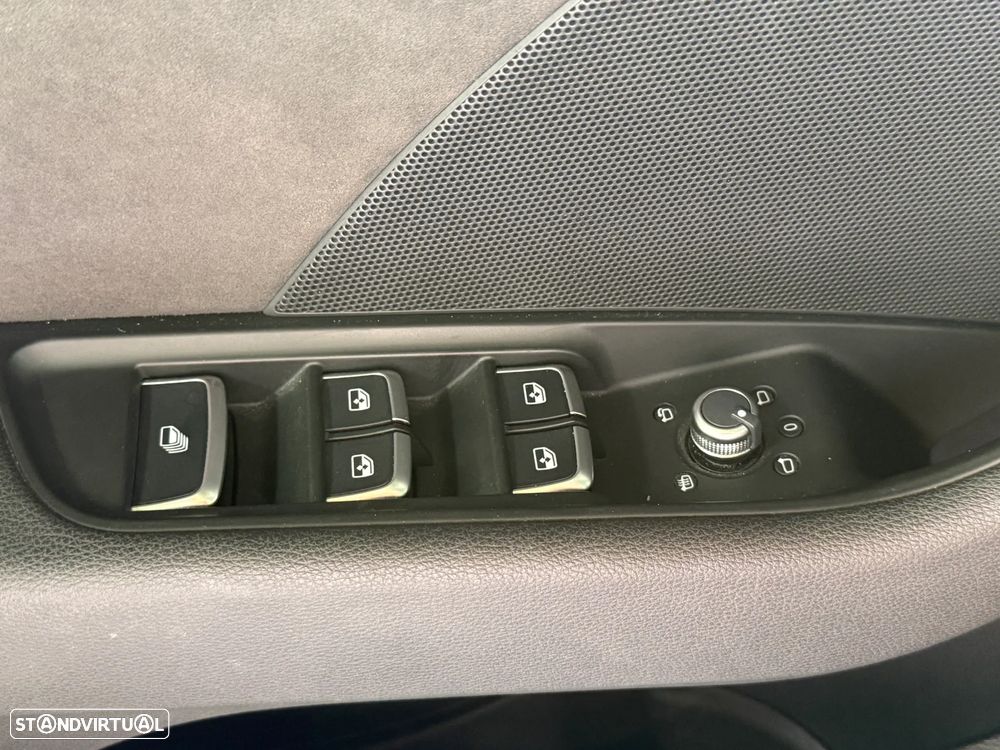 Audi A3 Cabrio 1.6 TDi S-line - 32
